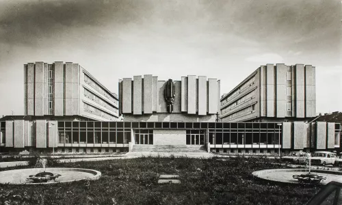 D058 Fakulta informatiky MU (dříve Výzkumné ústavy) 